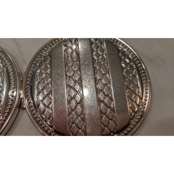 New~Pottery Barn Silver Finish Circular Picture Frame Locket 3 X 5 - Picture 6 of 7